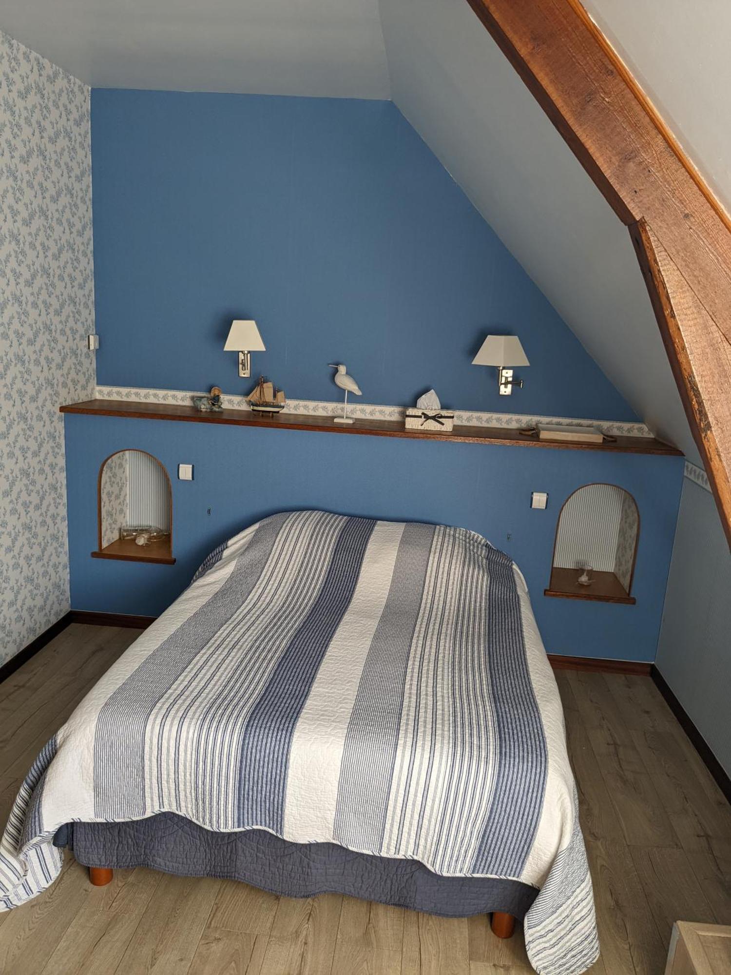 ホテル La Ferme Du Guindal マルキーズ 部屋 写真